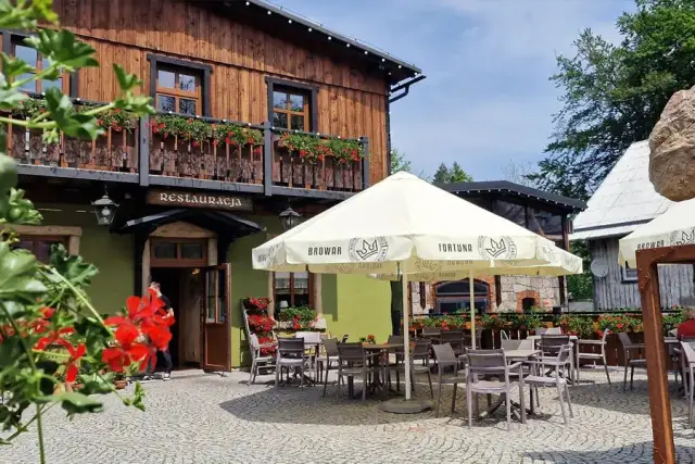 Gdzie zjeść w Szklarskiej Porębie? Odkryj najlepsze lokale gastronomiczne