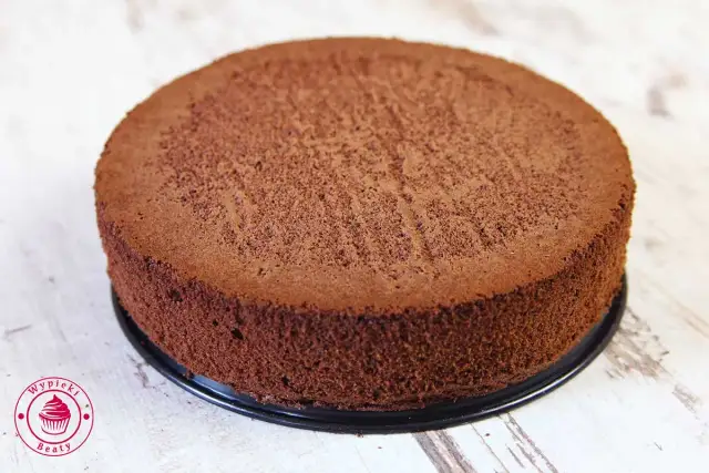 Idealny czekoladowy biszkopt na dużą blachę? Ten zawsze wychodzi!