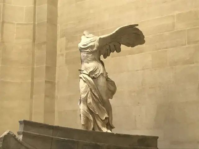 Grecka rzeźba: Co sprawia, że wciąż nas fascynuje?