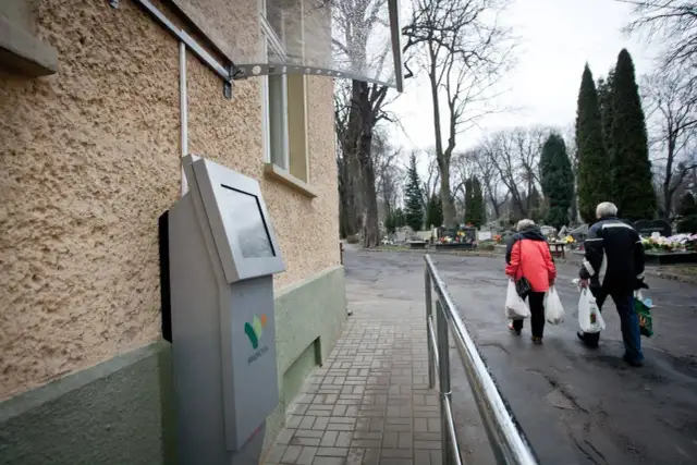 Jak znaleźć zmarłego na cmentarzu Wałbrzych - krok po kroku do sukcesu