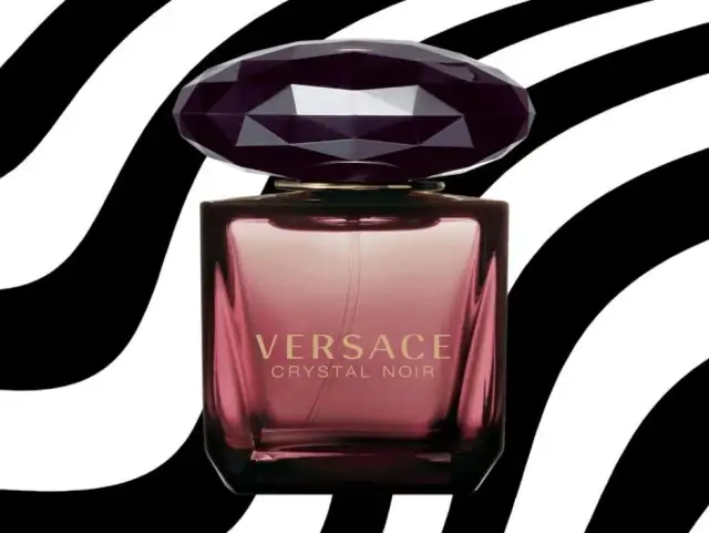 Versace Crystal Noir woda toaletowa czy perfumowana - co wybrać?