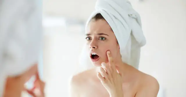 Iwostin Serum Rewitalizujące: Czy to ratunek dla Twojej zmęczonej skóry?