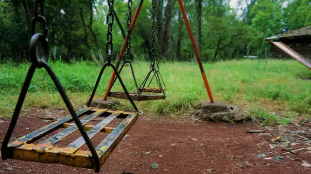 Huśtawka jak nowa? Renowacja drewna i metalu krok po kroku