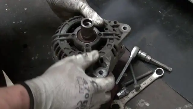 Jak odkręcić sprzęgło alternatora bez klucza - proste sposoby na DIY