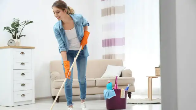 Jak często myć panele podłogowe, aby uniknąć ich zniszczenia?