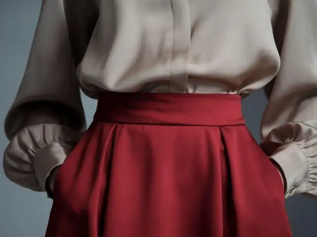 Czerwona spódnica: Jakie bluzki dobrać? Praktyczny przewodnik