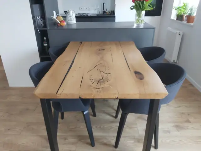 Jaki stół do salonu? Wybierz idealny stół do swojego wnętrza