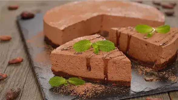 Pyszne i tanie ciasta na dużą blachę? Sprawdzone przepisy dla każdego!