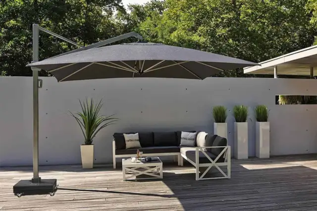 Jakie obciążenie do parasola ogrodowego, aby uniknąć przewracania?