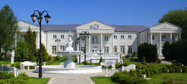 Biały Pałac Łódź: Ekskluzywna sala weselna w malowniczym ogrodzie