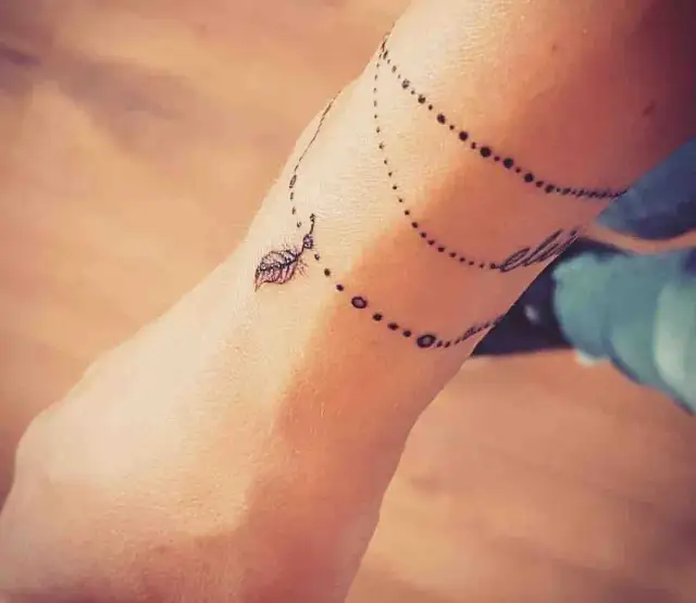 Tatuaż jak bransoletka – inspirujące wzory i ich znaczenie