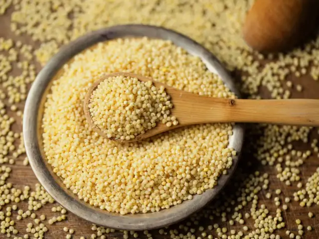 Kasza jaglana jak gotować na sypko, aby uniknąć goryczki i kluchów