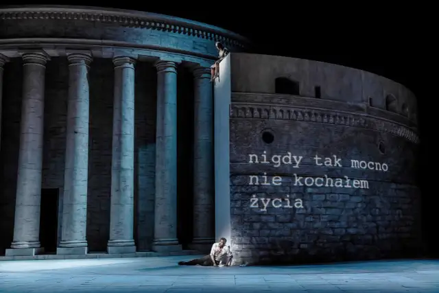 Jak kończy się "Tosca"? Tragiczny finał opery Pucciniego