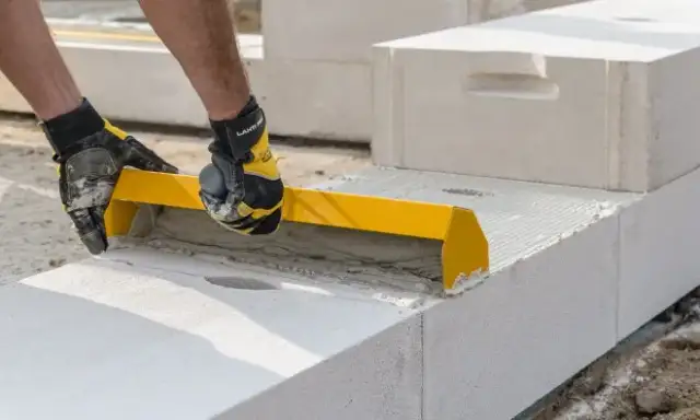 Ytong klej czy zaprawa – co wybrać dla lepszej izolacji i trwałości?