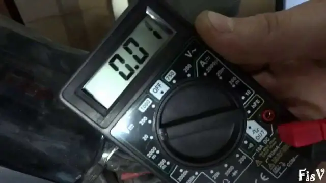 Regulator napięcia: objawy awarii i diagnoza multimetrem (14,4V)