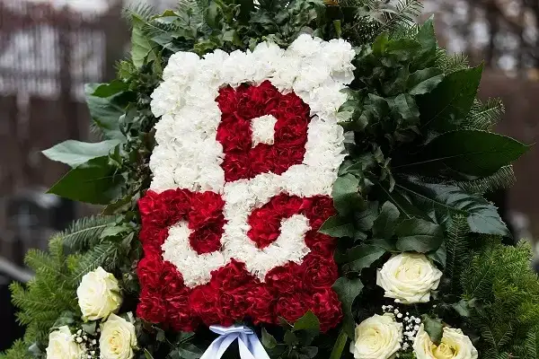 Jakie kwiaty na pogrzebie wybrać, aby oddać hołd bliskim?