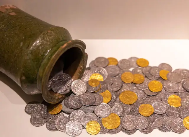 ł jaka to waluta? Poznaj znaczenie symbolu i historię złotego