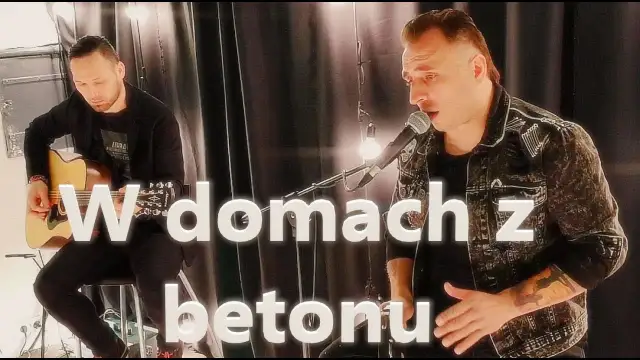 W domach z betonu: tekst, analiza i symbolika kultowej piosenki