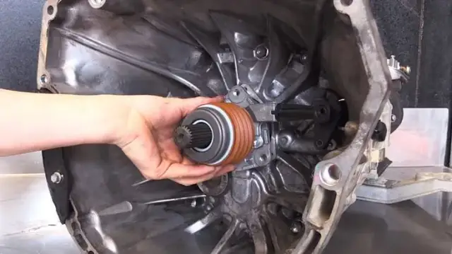 Zapowietrzone sprzęgło objawy – jak je rozpoznać i co robić?