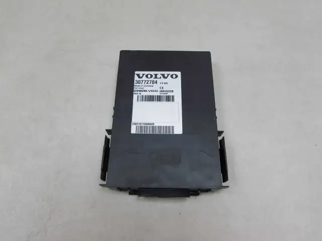 Volvo V70: Awaria centralnego zamka? Gdzie szukać sterownika?