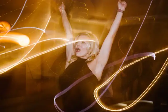 Jak używać lampy błyskowej na weselu: 7 kluczowych technik