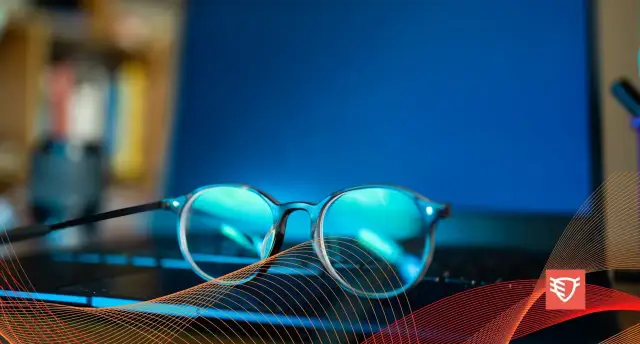 Okulary z filtrem światła niebieskiego: czy warto? Ekspert radzi!