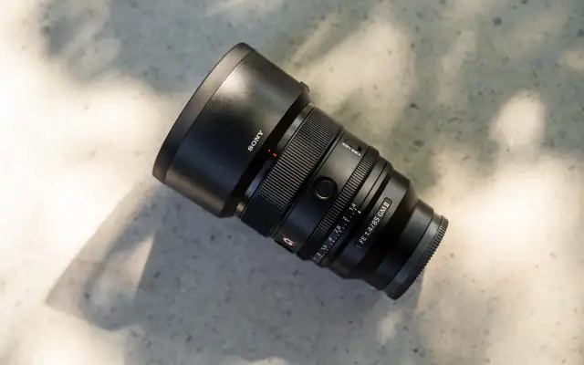 Obiektywy z stabilizacją czy bez? Kluczowe różnice, które musisz znać