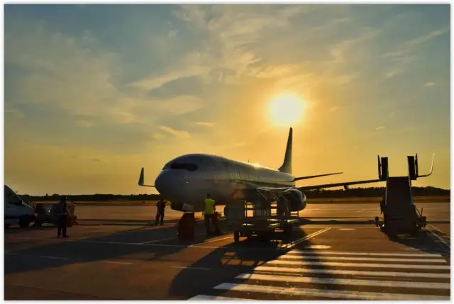 Ile Trwa Lot z Katowic do Dżerby? Czas Przelotu i Wszystko, Co Musisz Wiedzieć