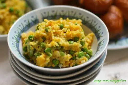 Czym doprawić ryż? Zmień nudny dodatek w gwiazdę obiadu!