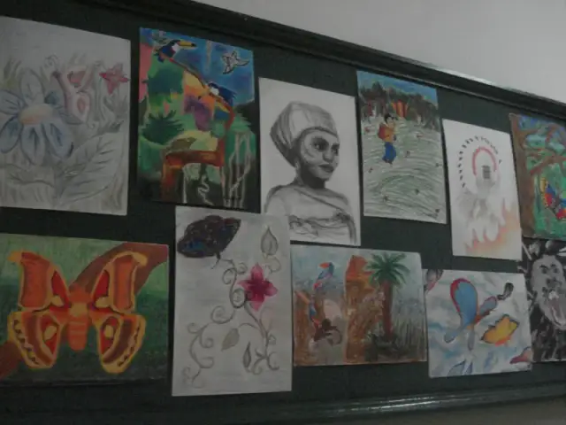 Patron szkoły: Klucz do tożsamości? Poznaj jego rolę i wybór