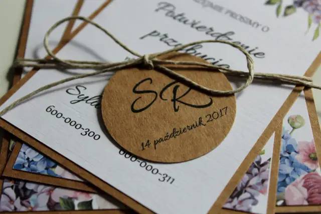 Jak prawidłowo zapraszać z żoną czy małżonką? Zasady i przykłady adresowania