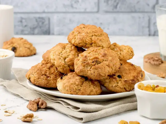 Moczyć płatki owsiane do ciastek? Chrupkie czy miękkie?