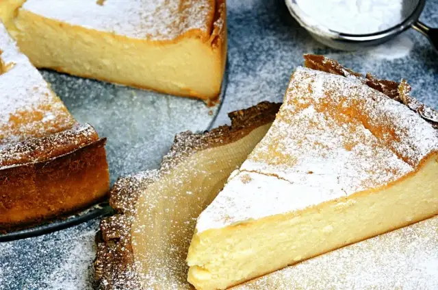 Idealny sernik bez spodu? Czas i temperatura pieczenia!