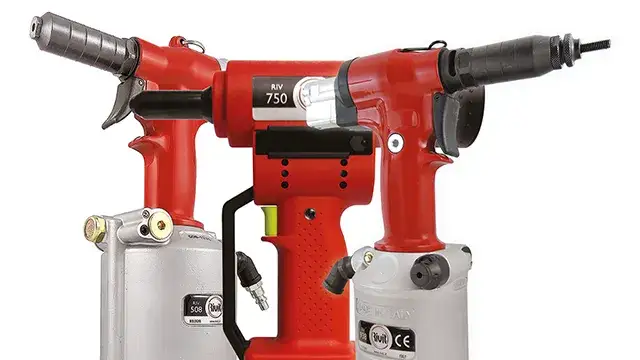 Enlever un rivet sans perceuse : 5 méthodes pratiques et efficaces