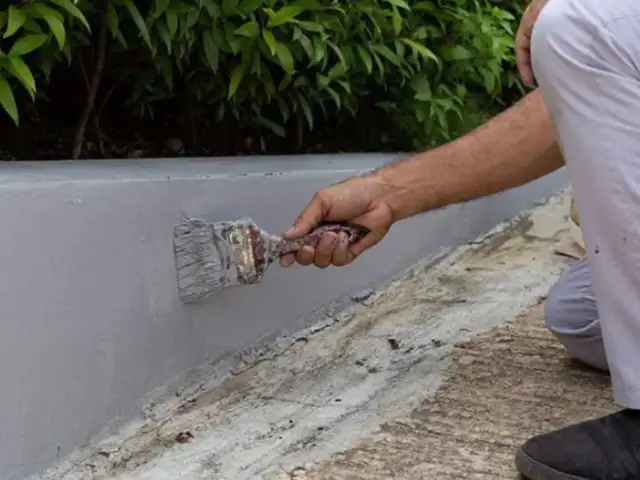 Jaka farba do betonu na zewnątrz? Typy, parametry i porady