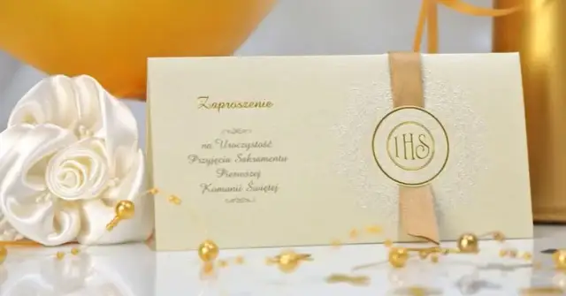 Jak wypisać zaproszenie na komunię dla matki chrzestnej, które wzruszy?
