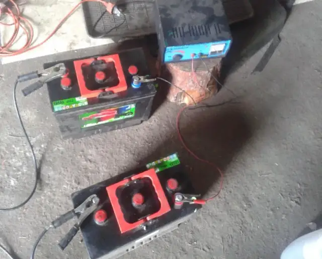 Jak bezpiecznie naładować akumulator 6V prostownikiem 12V?