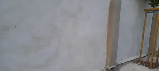 Jak zrobić zaprawę tynkarską Atlas – uniknij najczęstszych błędów