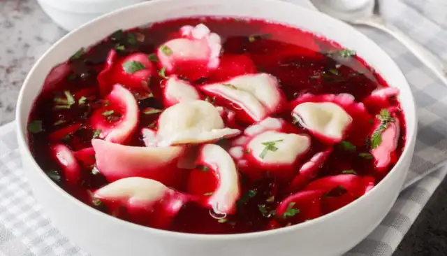 Jakie przyprawy do barszczu czerwonego, aby wydobyć pełnię smaku?
