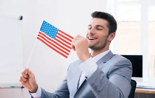 Ile zarabia prawnik w USA? Zaskakujące różnice w wynagrodzeniach