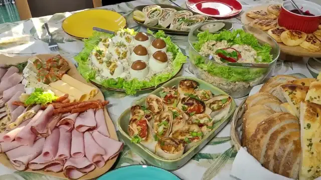 Idealny obiad urodzinowy? Przepisy i triki na udane przyjęcie!