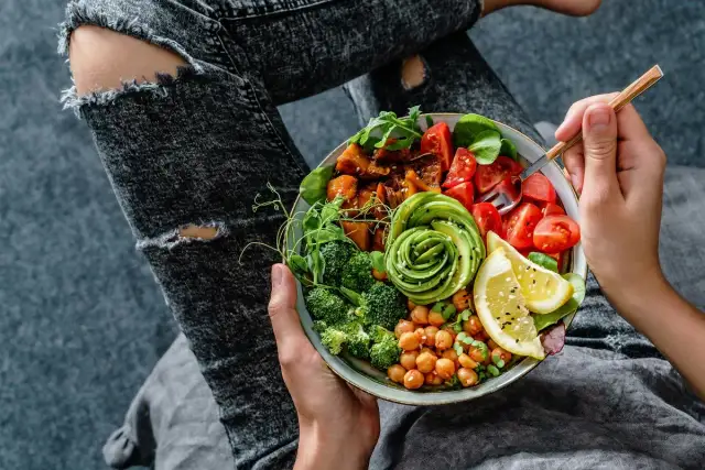 Masz wysoki cholesterol? Obniż go skutecznie dietą i ruchem!
