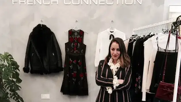 Znana marka odzieży męskiej i perfum – historia, produkty i kontrowersje