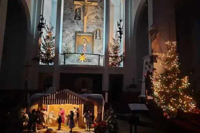 Jaką modlitwę wybrać przy okadzaniu domu dla ochrony i błogosławieństwa