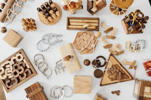 Najlepsze aplikacje mobilne dla fanów quizów i łamigłówek