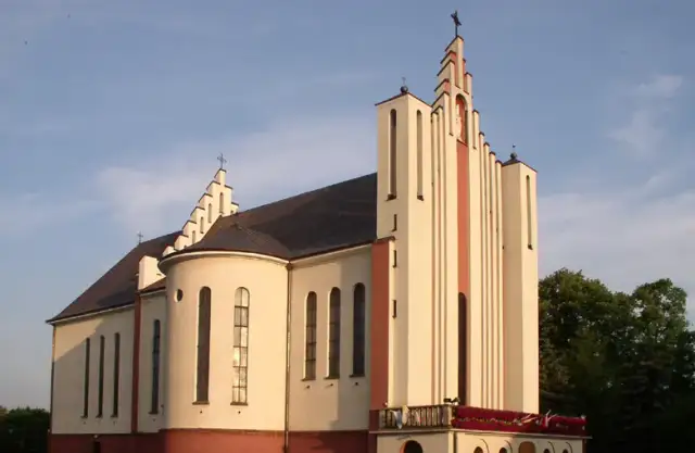 Sanktuarium w Dębowcu – historia, znaczenie i praktyczne informacje dla pielgrzymów