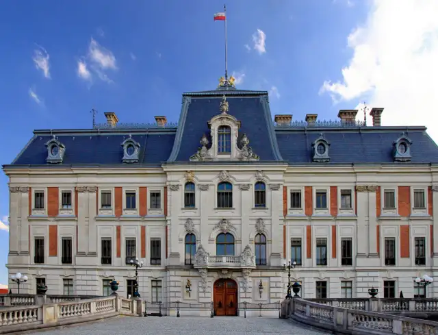 Zamek w Pszczynie: Fascynująca historia i architektura dwóch epok