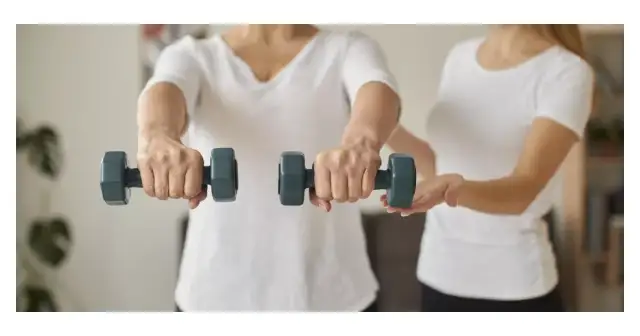 Ile trwa rehabilitacja po operacji guza mózgu? Kluczowe informacje o czasie rekonwalescencji