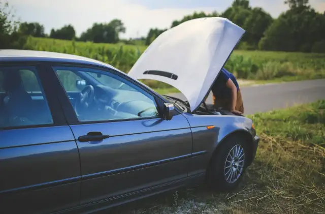 Czy auto zastępcze po kolizji jest naprawdę „bezpłatne”?