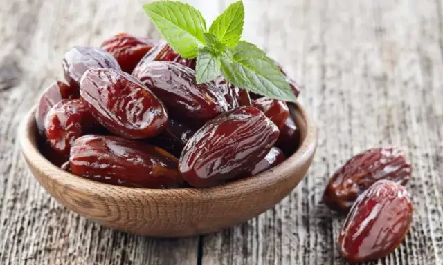 Czy daktyle są zdrowe: poznaj 7 zaskakujących właściwości tych owoców